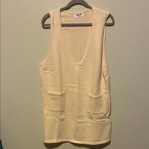 Double Zero Cream V-Neck Tank Top